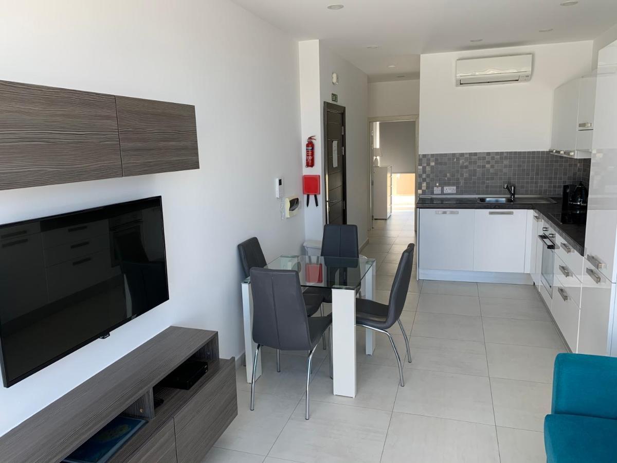 Sea View Penthouse Mellieha Bay Lägenhet Exteriör bild