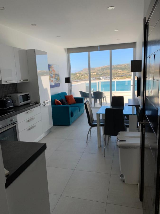 Sea View Penthouse Mellieha Bay Lägenhet Exteriör bild