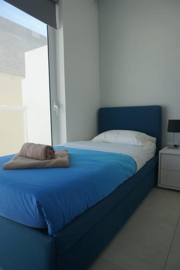 Sea View Penthouse Mellieha Bay Lägenhet Exteriör bild