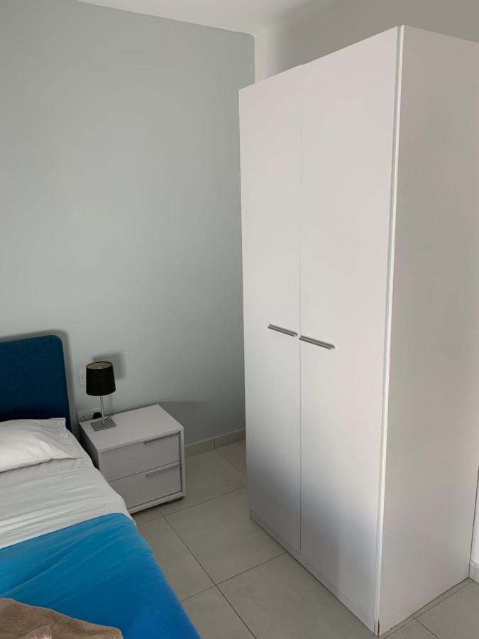 Sea View Penthouse Mellieha Bay Lägenhet Exteriör bild